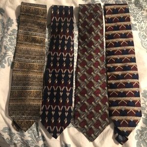 Round Tree & York 4 Tie Bundle